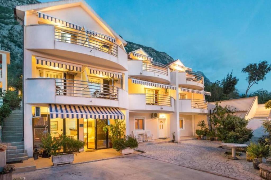 Majka Apartments Котор Экстерьер фото